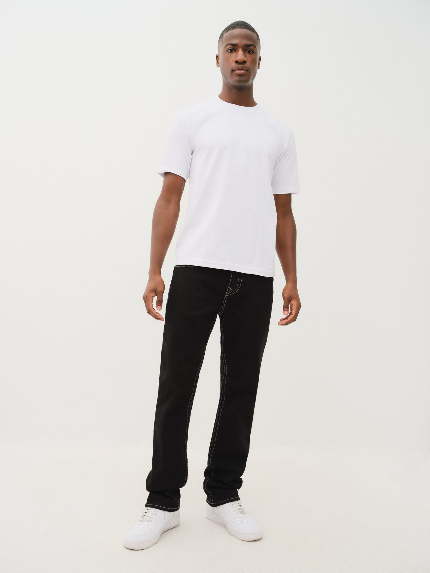 True Religion Ricky Flap Big T 34In 2Sb Body Rinse Black