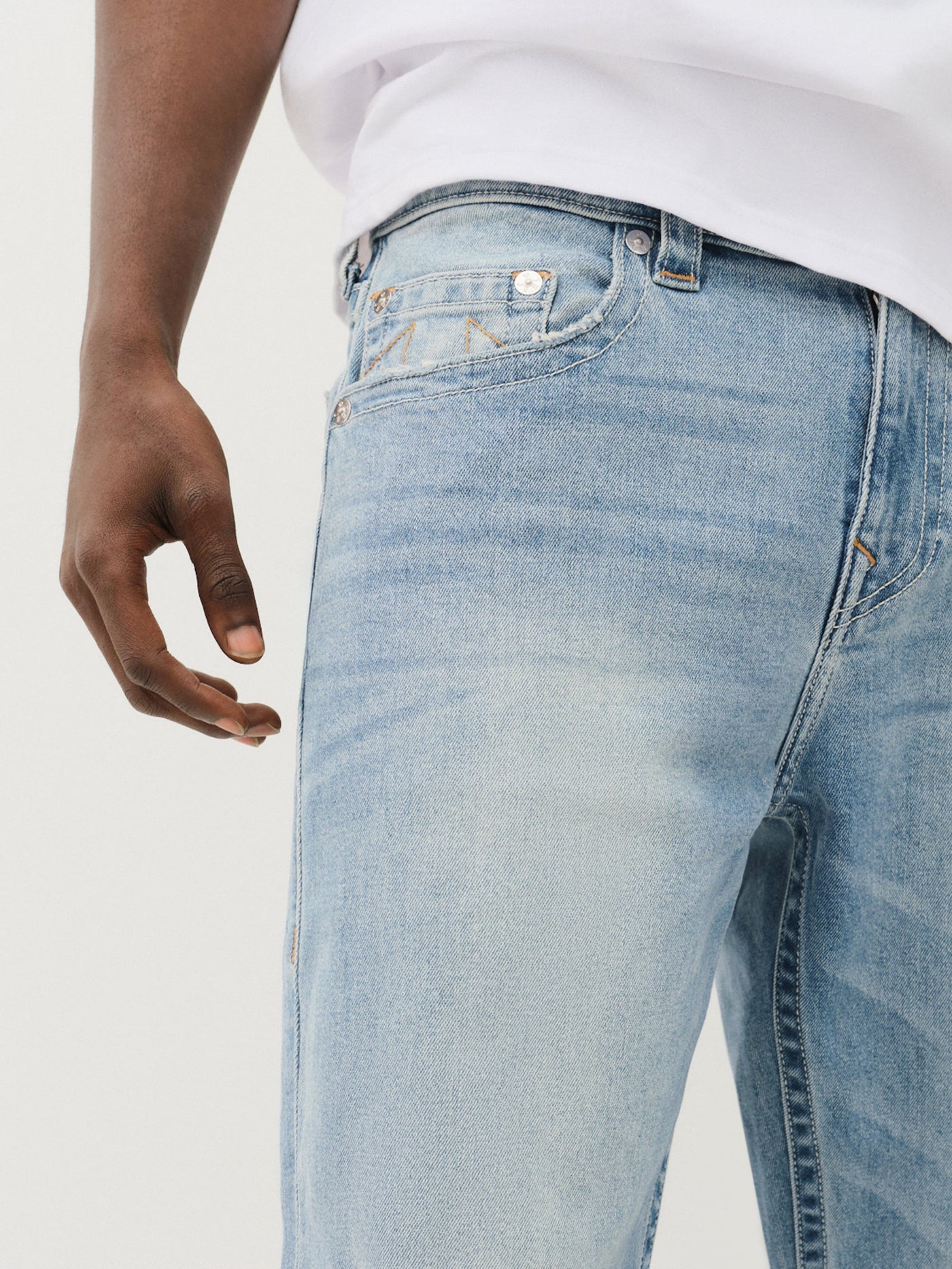 True Religion Bobby Sn Nf 32 Inseam Brilliant Medium Wash