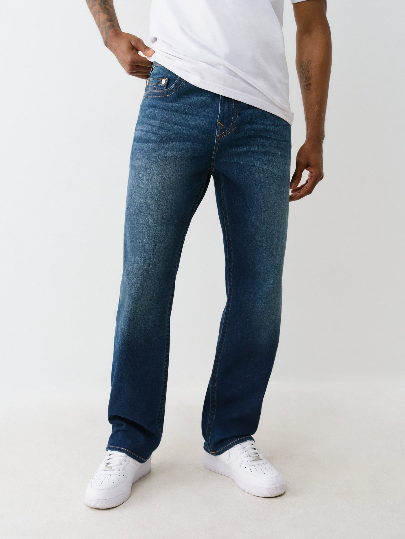 True Religion Bobby Sn Nf 32 Inseam Damon Dark Wash